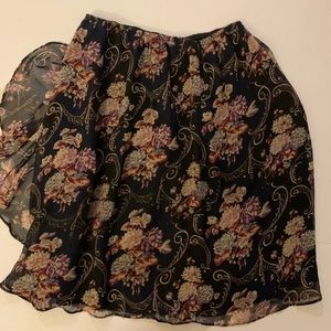 ✨MOVING SALE✨ Floral asymmetrical skirt